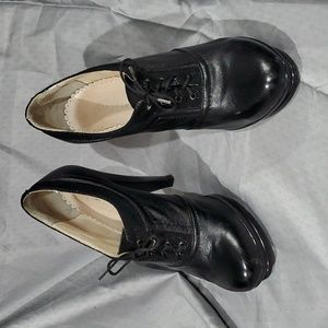 Women's shoes